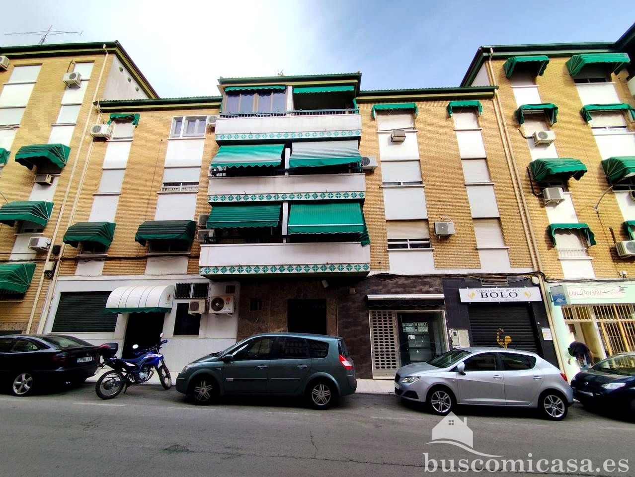 Außenansicht von Wohnung zum verkauf in Linares mit Terrasse
