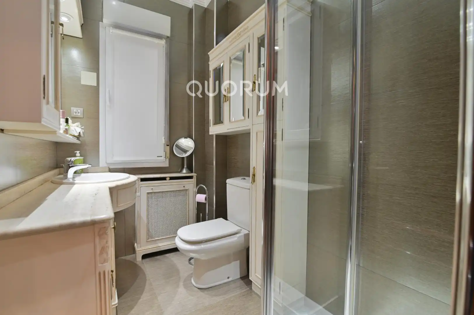 Bany de Pis en venda en Bilbao  amb Calefacció