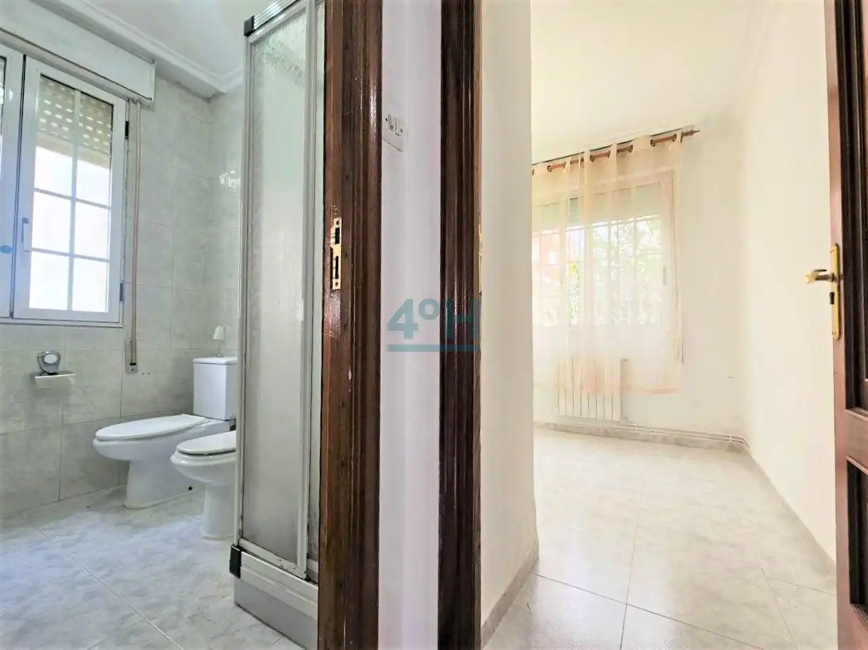 Bathroom of Detached homes for sale in Ourense Capital   with Heating