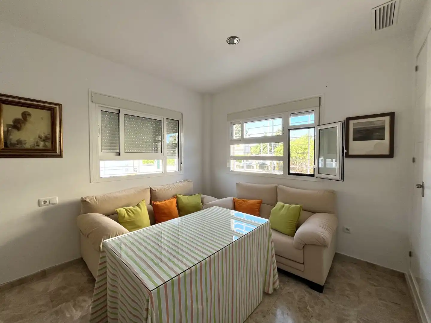 Houses for sale in Parque Atlántico - Ronda este