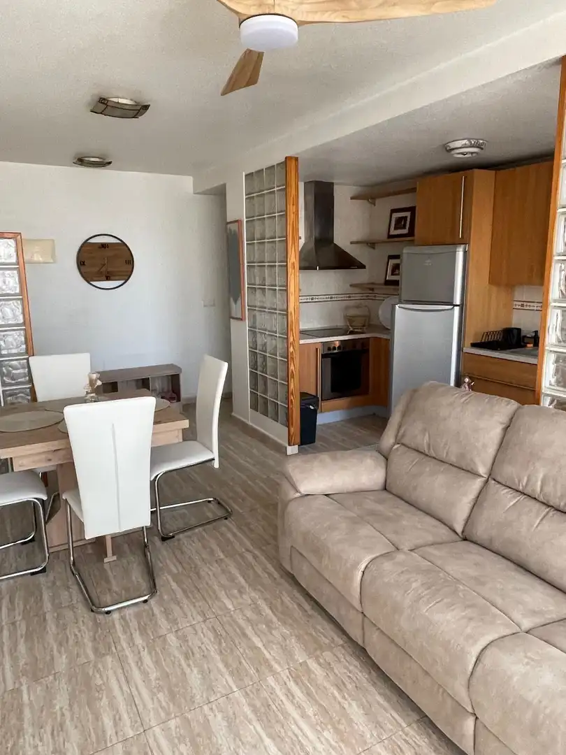 Wohnzimmer von Wohnung zur Miete in Águilas mit Möbliert und Balkon