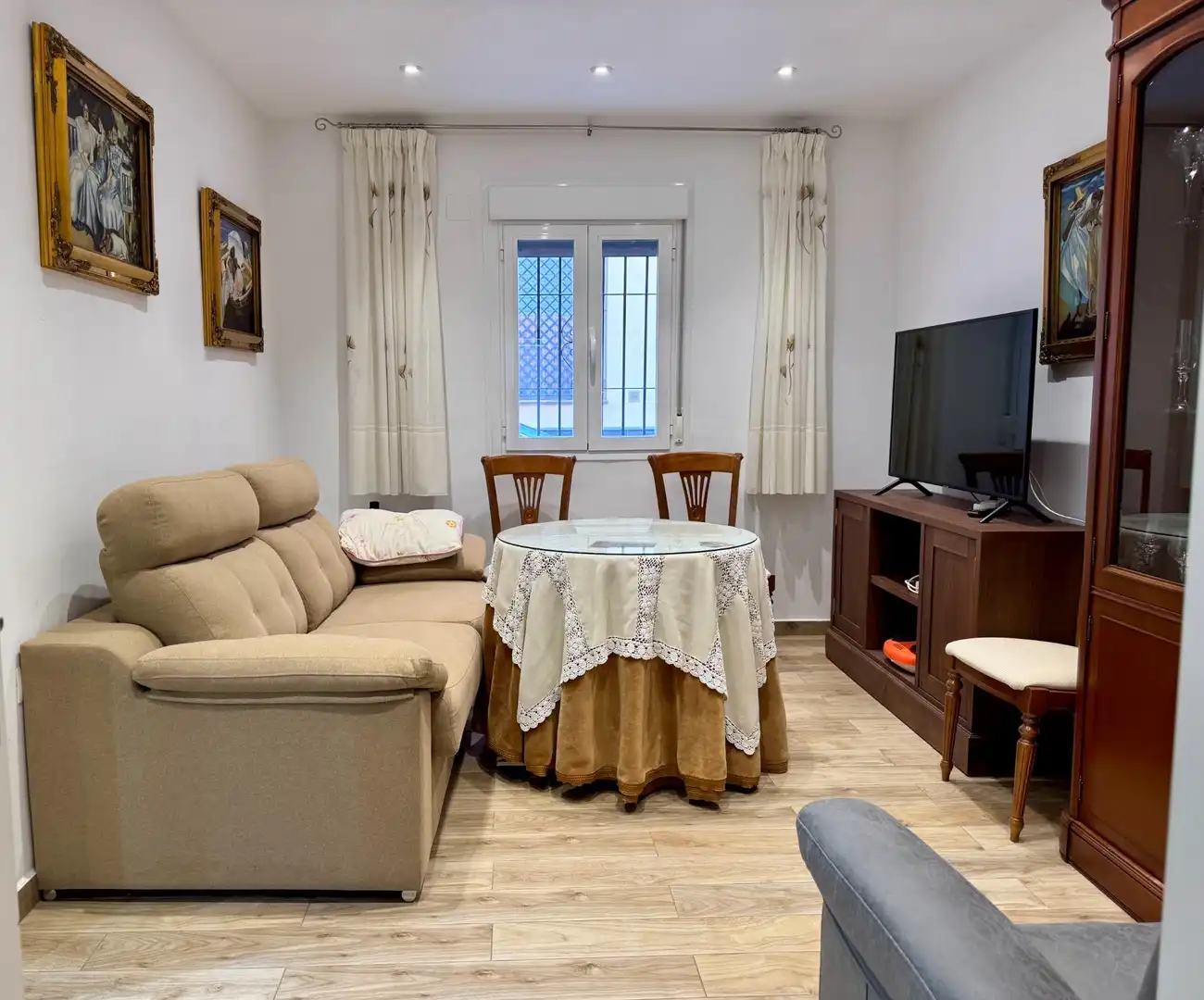 Living room of Ground floor for sale in  Granada Capital