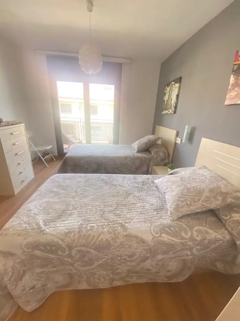 Habitación de Casa adosada en venta en Cintruénigo con Calefacción, Jardín privado y Terraza
