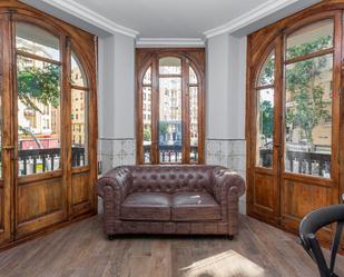 Living room of Flat for sale in  Madrid Capital  with Air Conditioner, Terrace and Balcony