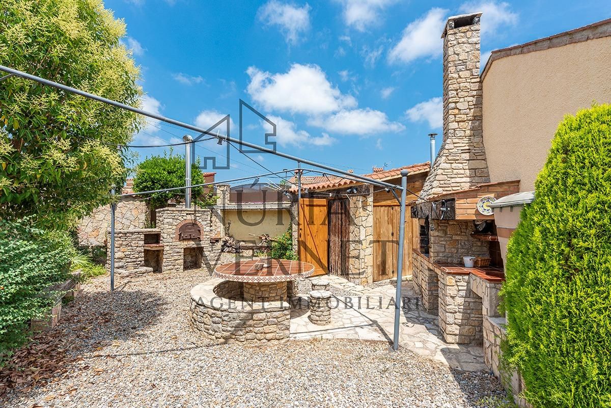 Garden of House or chalet for sale in Botarell  with Air Conditioner, Heating and Private garden