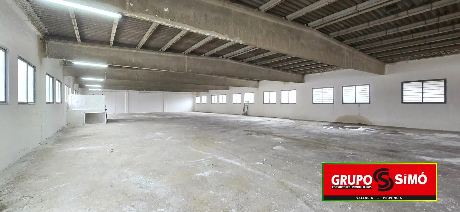 Nave industrial en venta en Picassent