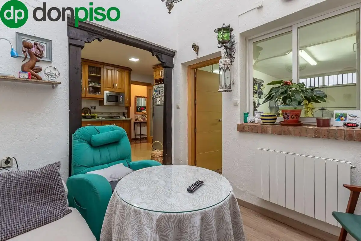 Living room of Houses for sale in Granada  with Air Conditioner, Heating and Terrace