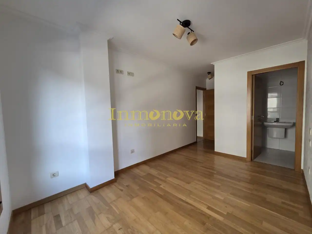 Bedroom of Flat for sale in Ponteareas  with Heating and Storage room
