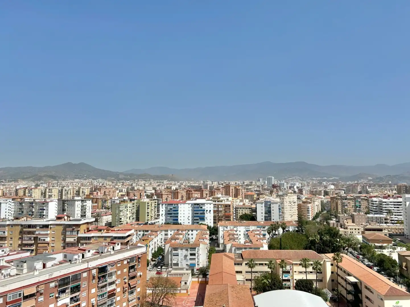 Vista exterior de Àtic en venda en Málaga amb Aire condicionat, Terrassa i Internet