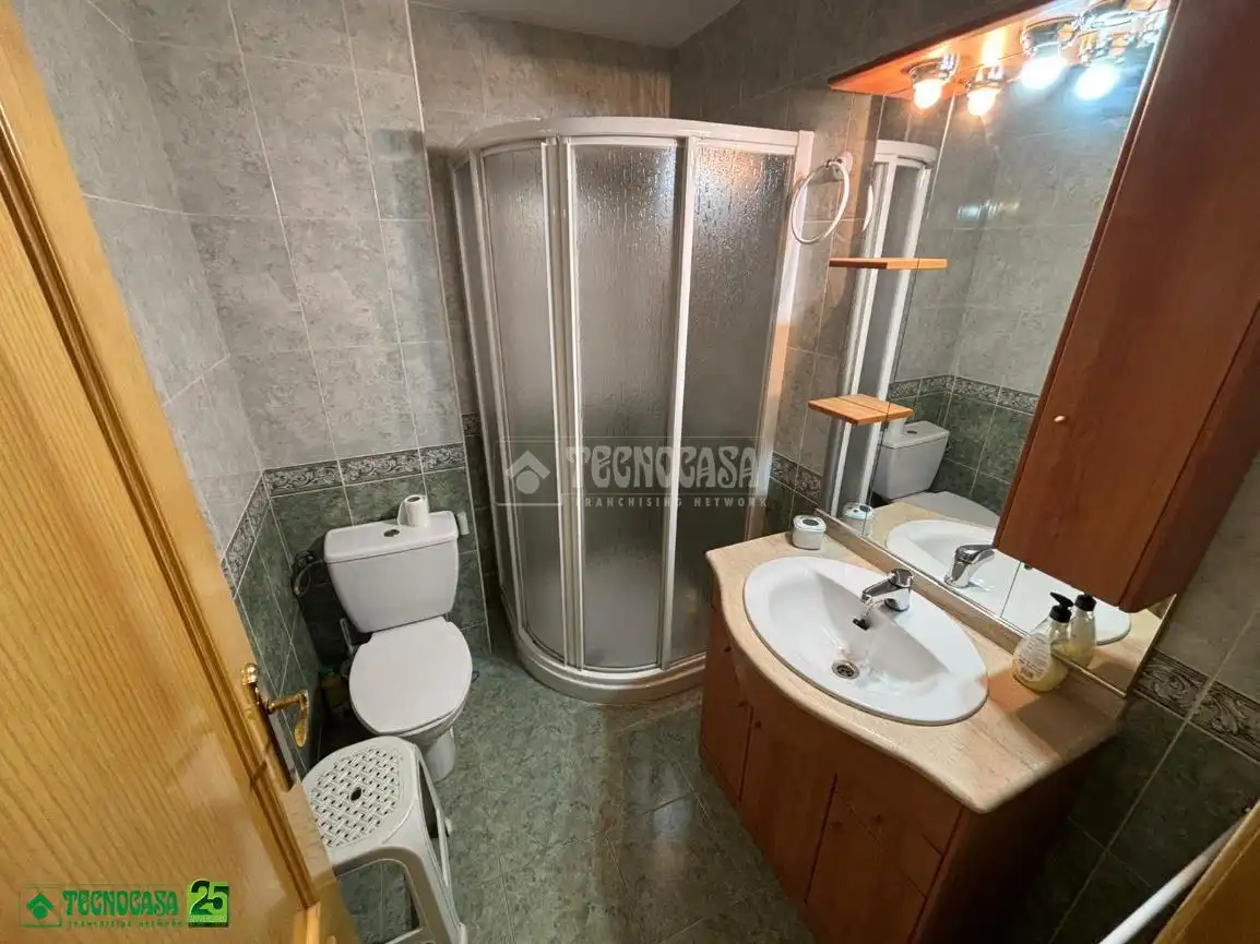 Badezimmer von Wohnung zum Verkauf in Bolaños de Calatrava mit Klimaanlage, Heizung und Terrasse