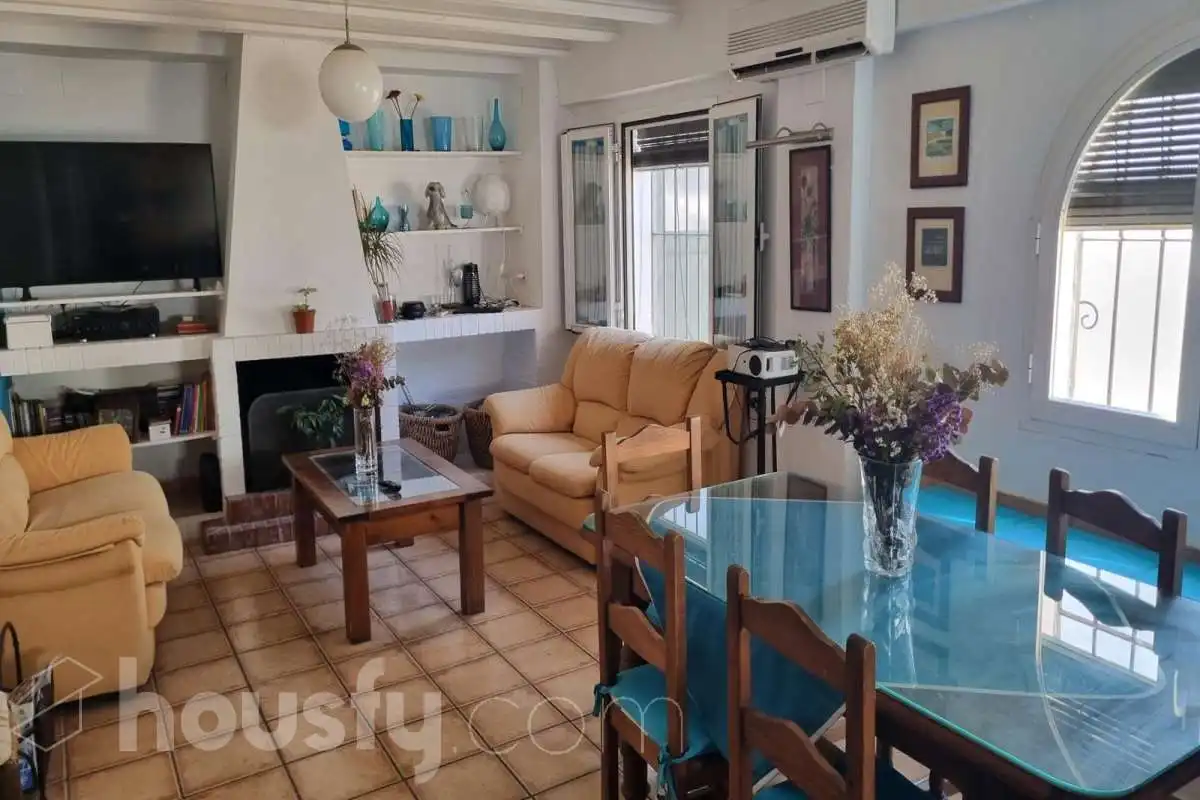Sala de estar de Casa o chalet en venta en Priego de Córdoba con Aire acondicionado, Calefacción y Jardín privado