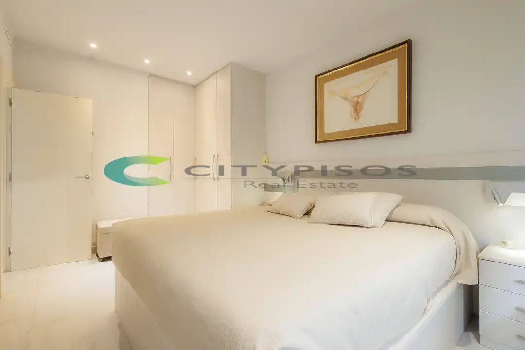 Flat with lift for sale in Avenida de Santiago Rusiñol, imagen 24