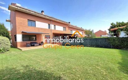 Jardí de Casa adosada en venda en Cirueña amb Calefacció, Jardí privat i Terrassa