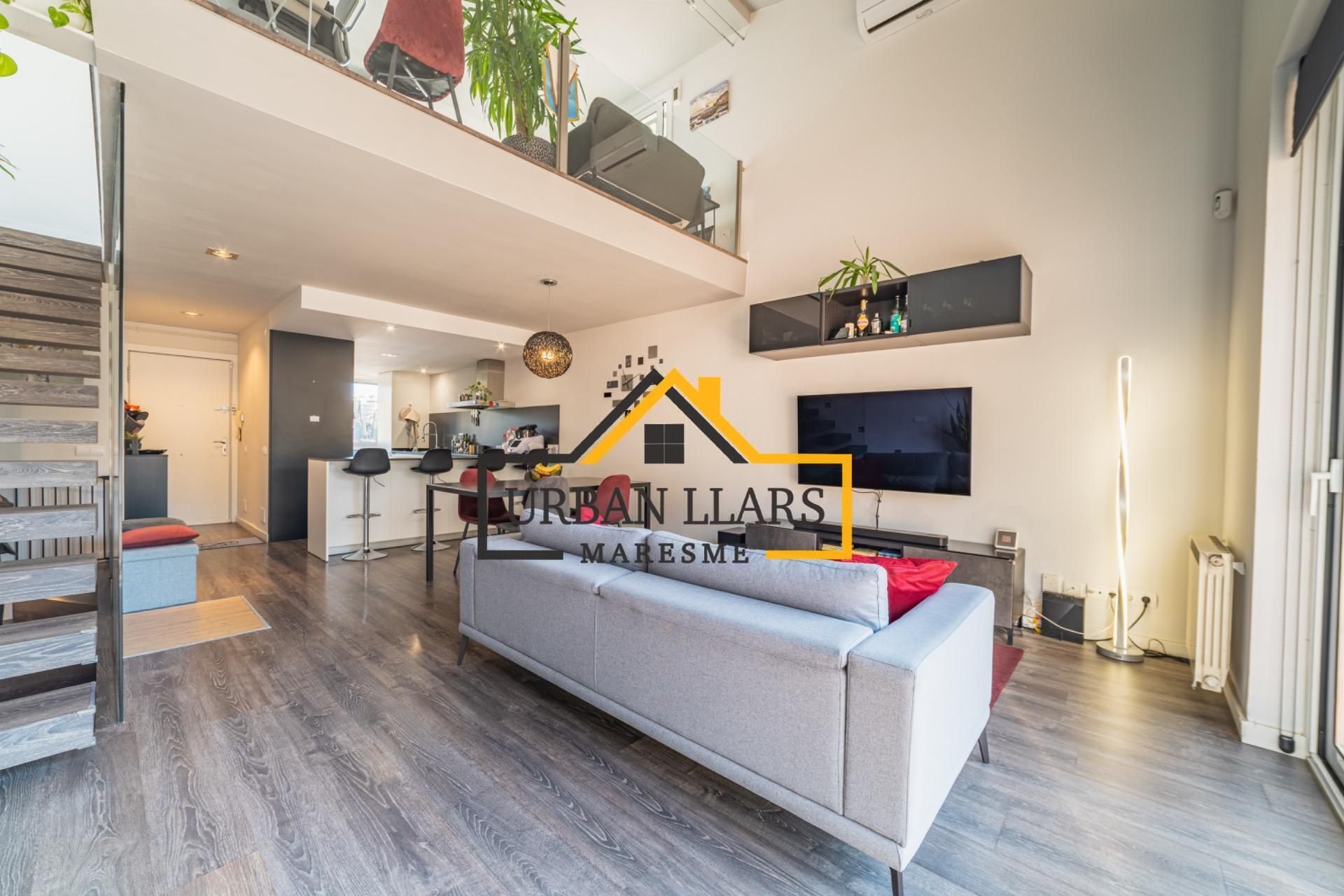 Living room of Duplex for sale in Caldes d'Estrac  with Air Conditioner, Heating and Parquet flooring