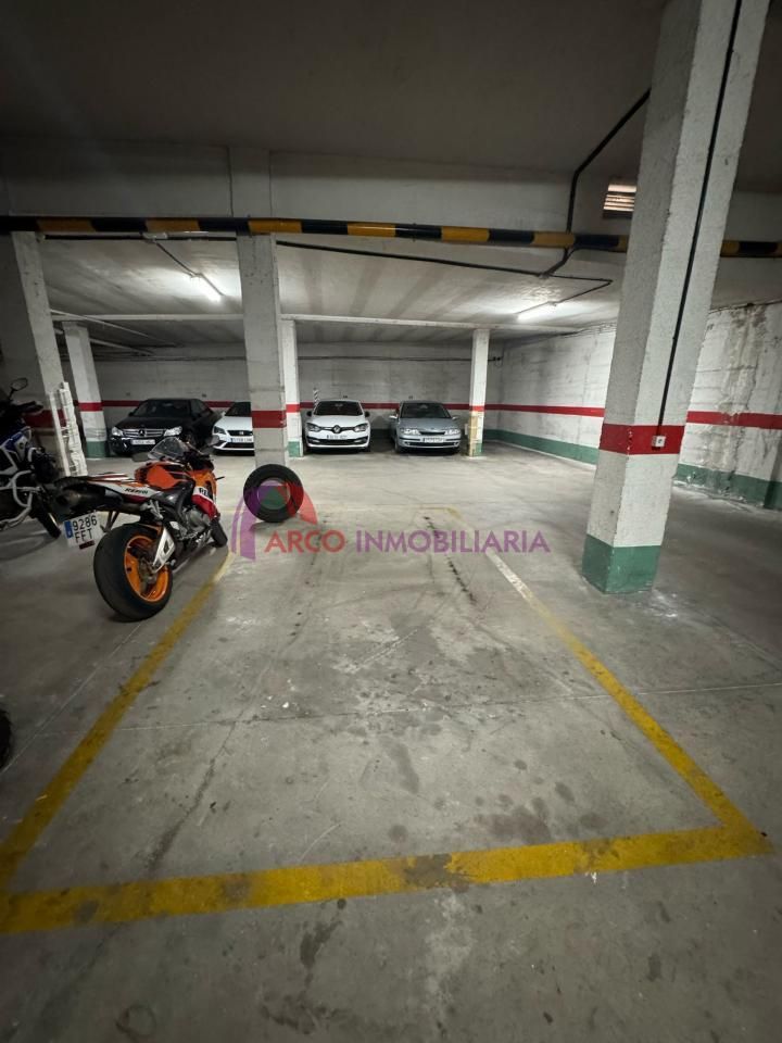 Aparcament de Garatge en venda en Burgos Capital