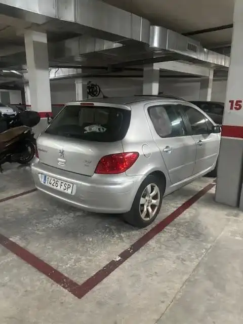 Parking de Piso de alquiler en Elche / Elx con Aire acondicionado, Amueblado y Balcón