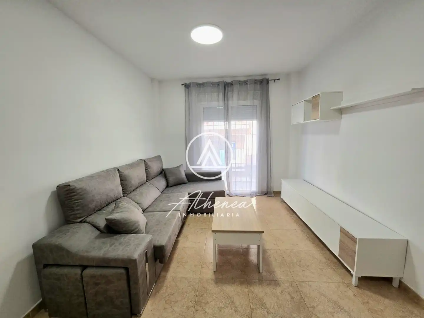 Sala de estar de Piso en venta en Roquetas de Mar con Amueblado, Horno y Microondas