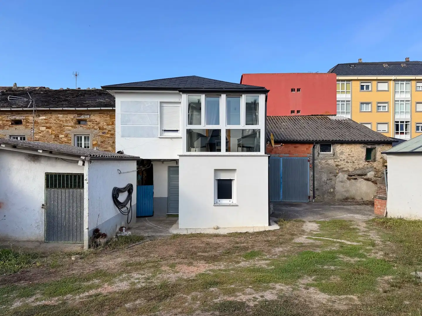 Vista exterior de Casa o xalet en venda en Foz amb Calefacció, Jardí privat i Terrassa