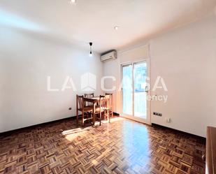 Exterior view of Flat for sale in  Barcelona Capital  with Balcony