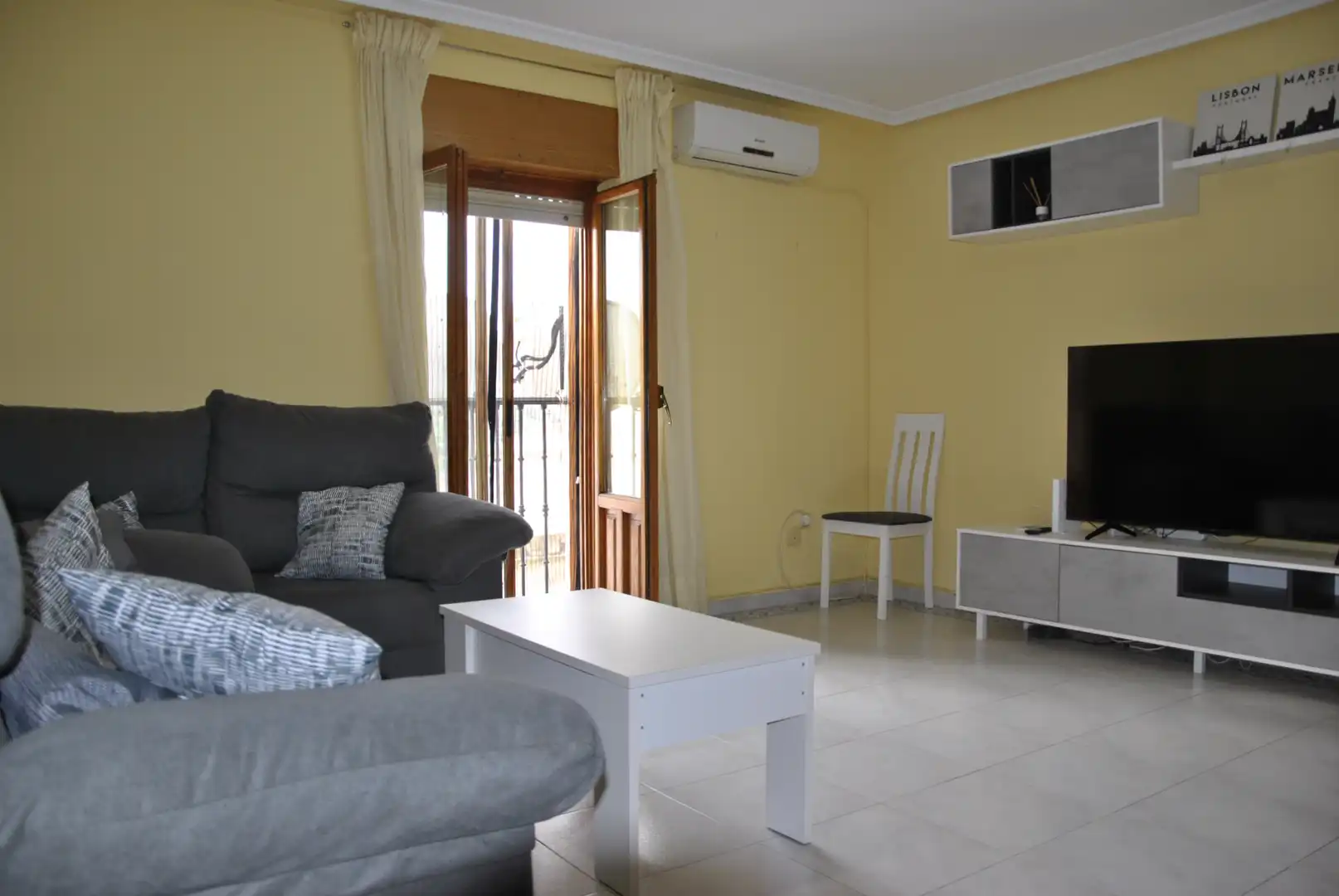 Living room of Attic for sale in Plasencia  with Air Conditioner, Heating and Terrace