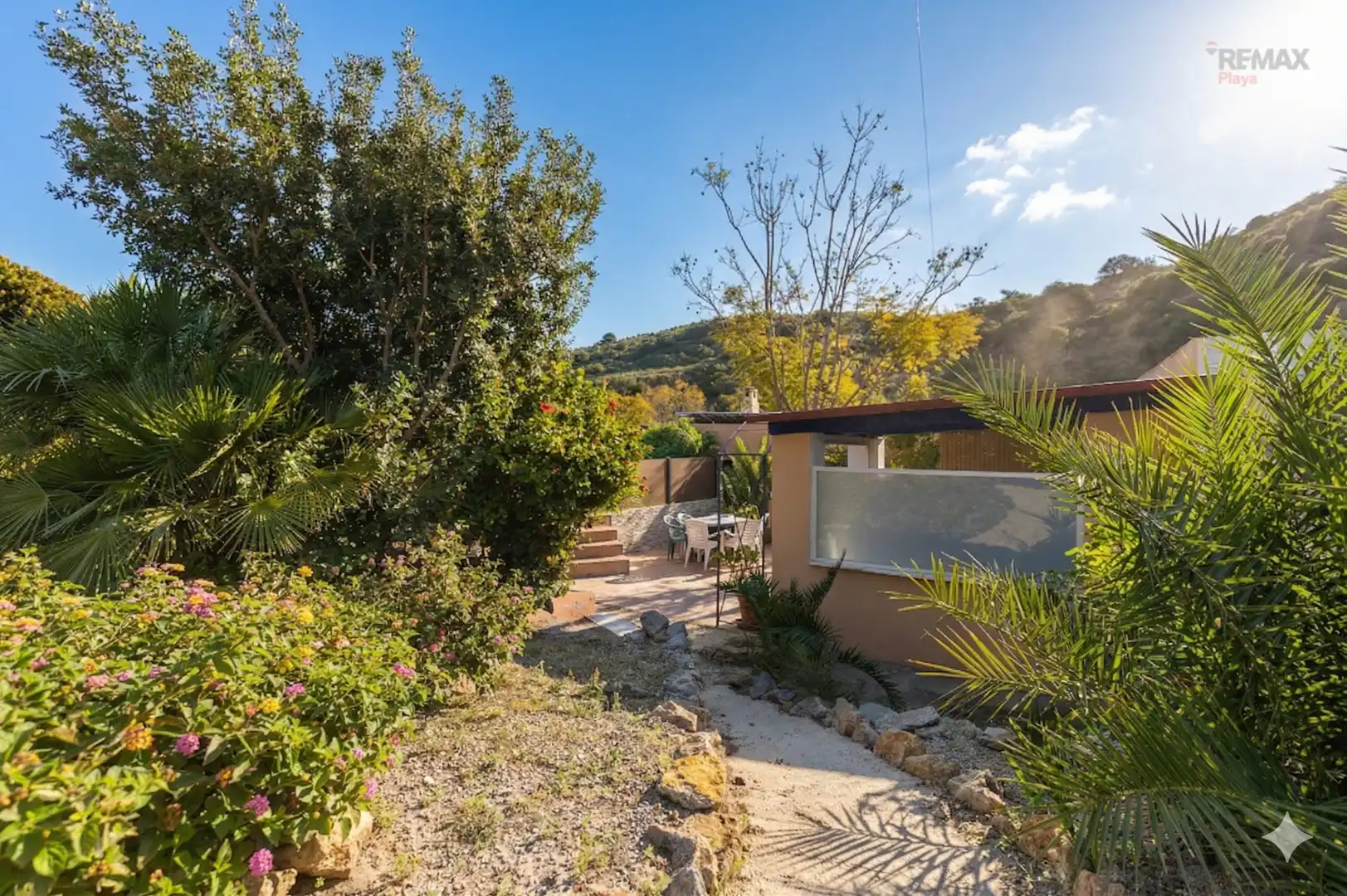 Detached house with pool for sale in Calle Águilas, imagen 3