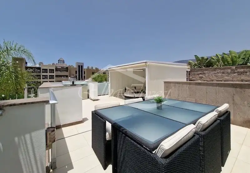 Terrassa de Casa o xalet en venda en Adeje amb Aire condicionat, Jardí privat i Terrassa