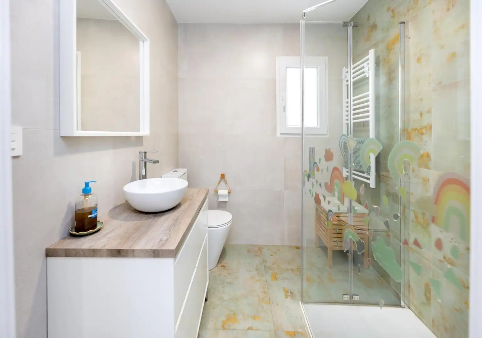 Baño de Piso de alquiler en Granada con Terraza