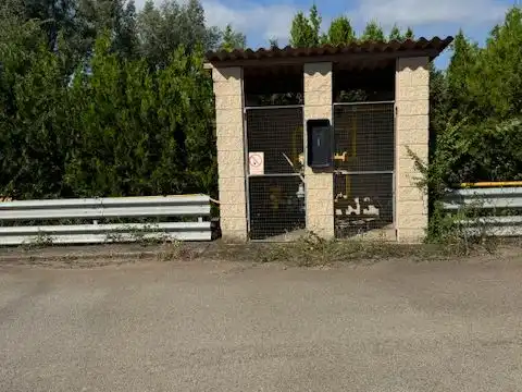 Nave industrial en venta en Carrer Besalú 4, imagen 3