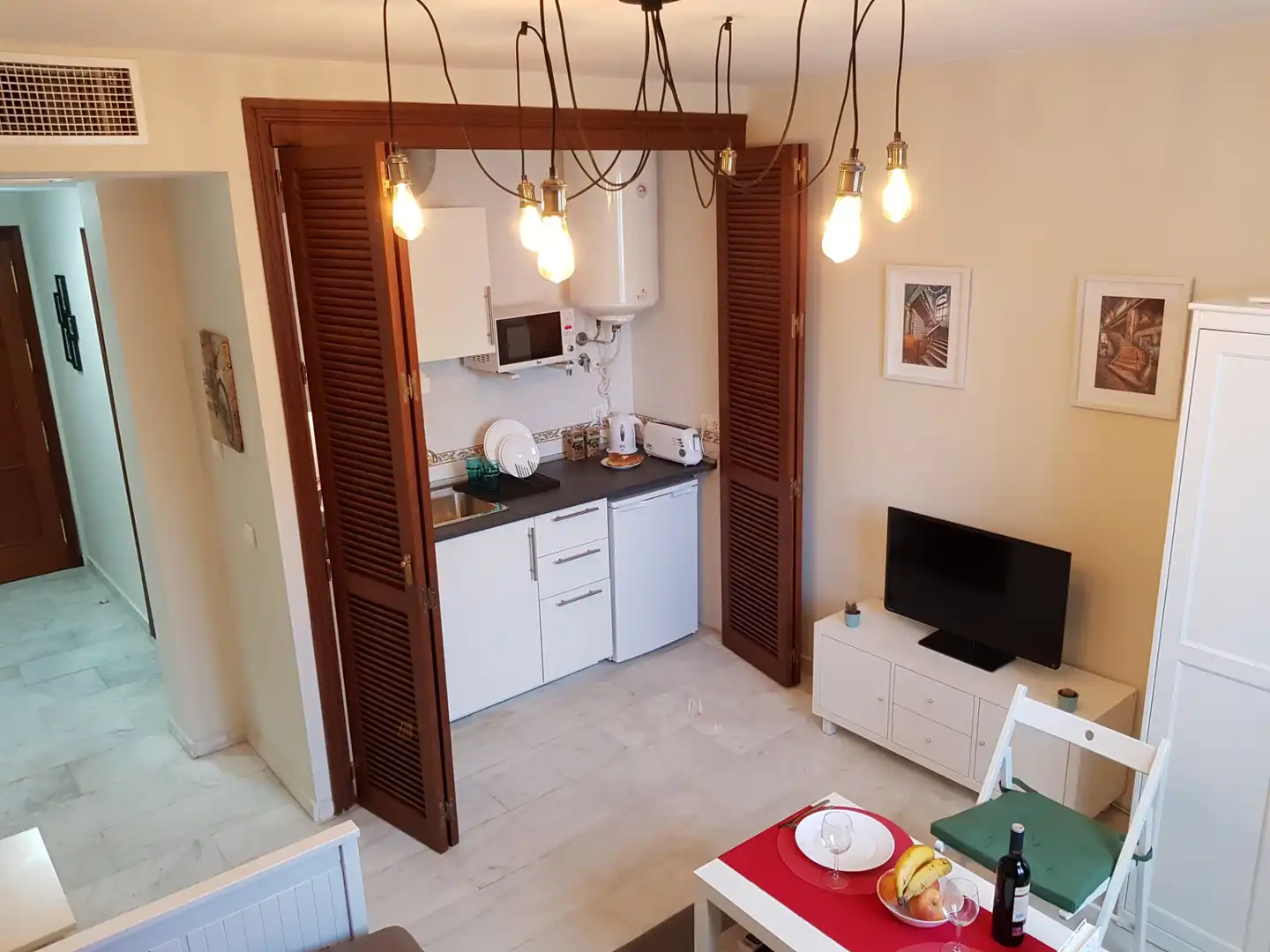 Cocina de Estudio de alquiler en Málaga con Aire acondicionado, Calefacción y Amueblado