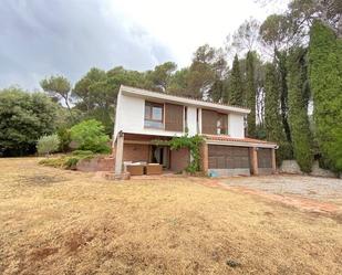 Vista exterior de Casa o xalet en venda en Castellar del Vallès amb Calefacció, Jardí privat i Traster