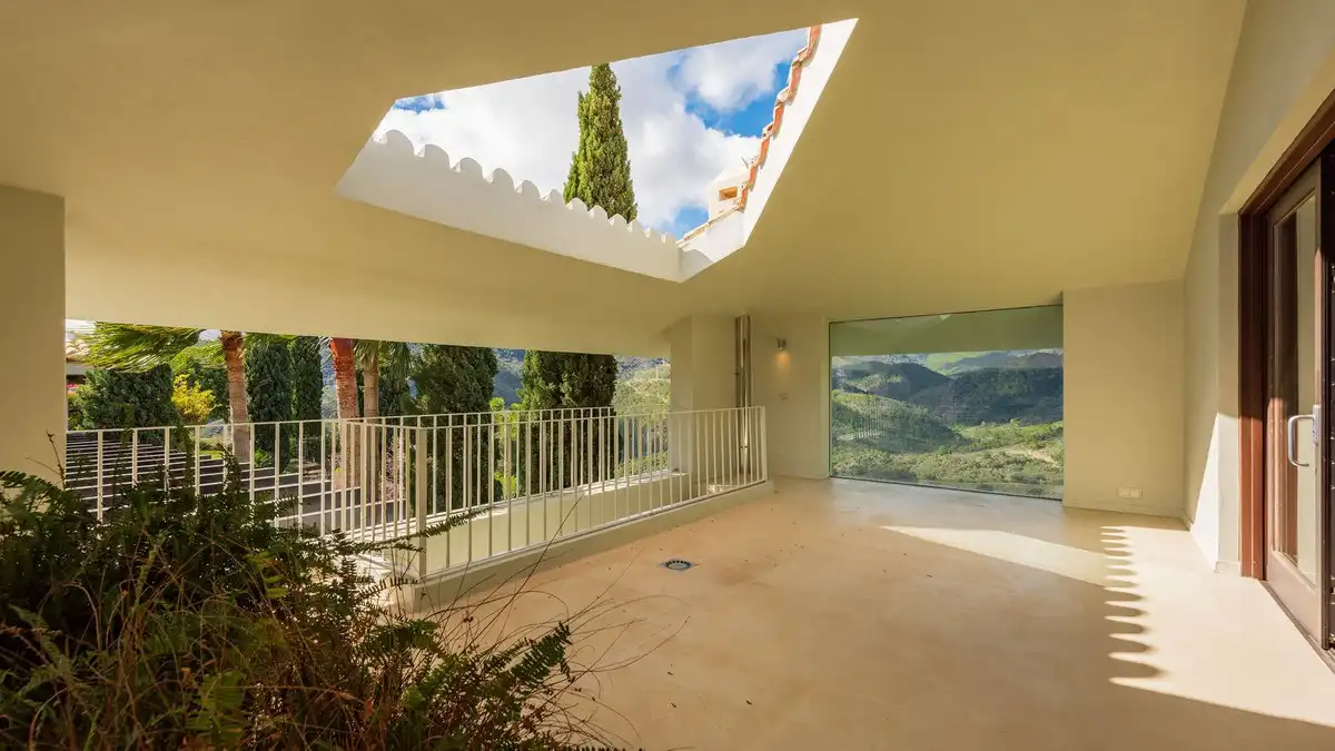 Terrasse von Haus oder Chalet zum Verkauf in Benahavís mit Klimaanlage, Privatgarten und Terrasse