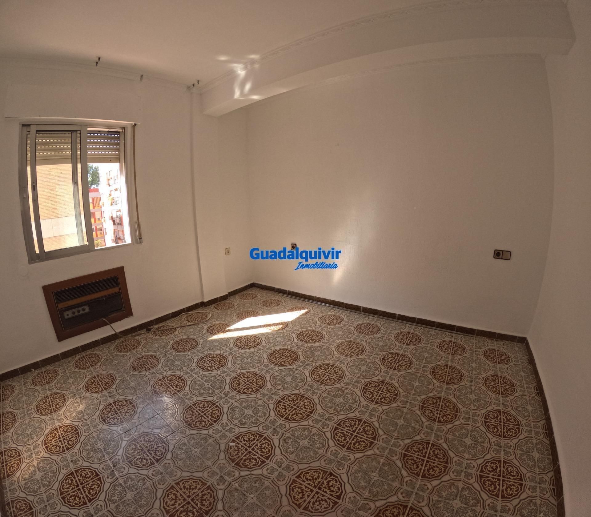 Habitación de Piso en venta en  Sevilla Capital con Aire acondicionado