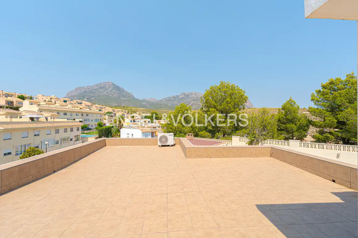 Terraza de Casa o chalet en venta en La Nucia con Aire acondicionado, Jardín privado y Piscina
