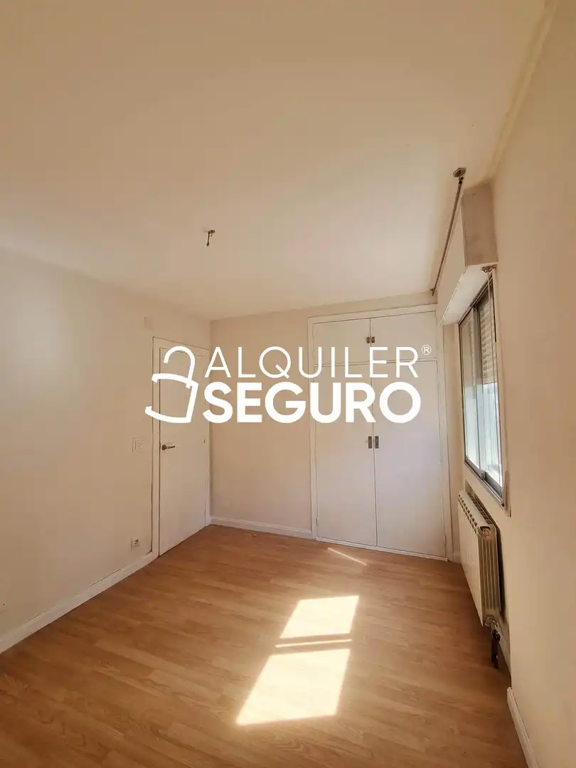 Habitación de Piso de alquiler en Collado Villalba con Calefacción, Terraza y Piscina