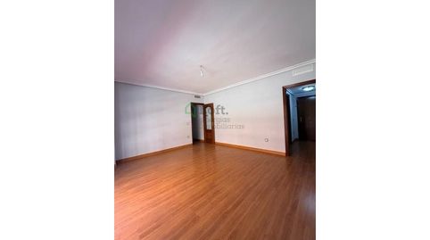 Foto 2 de Piso en venta en Valdepasillas - La Paz - Huerta Rosales, Badajoz Capital