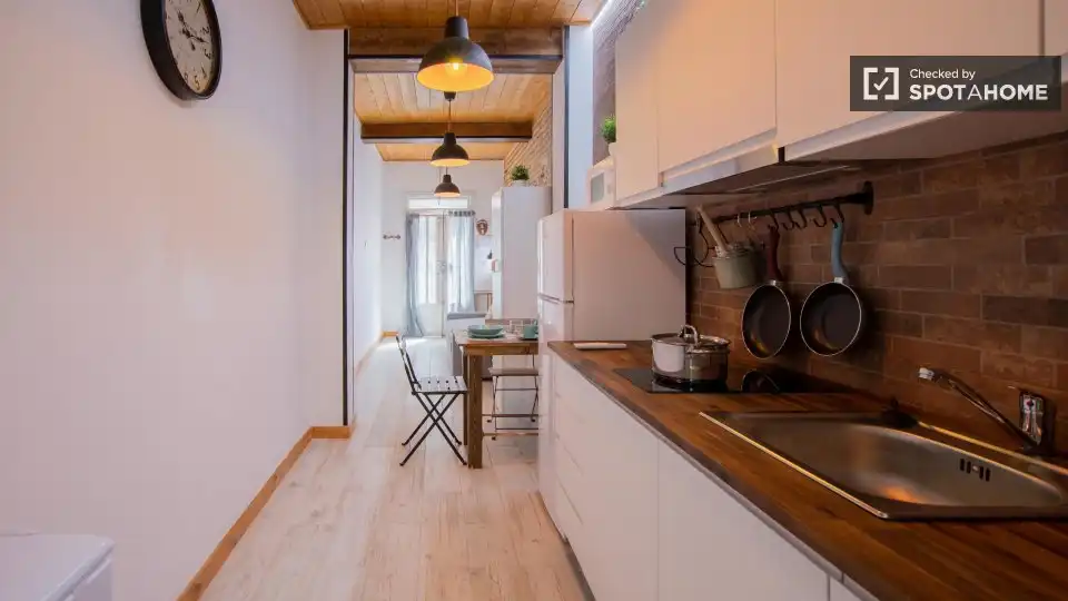 Cocina de Piso de alquiler en Valencia con Aire acondicionado, Calefacción y Amueblado