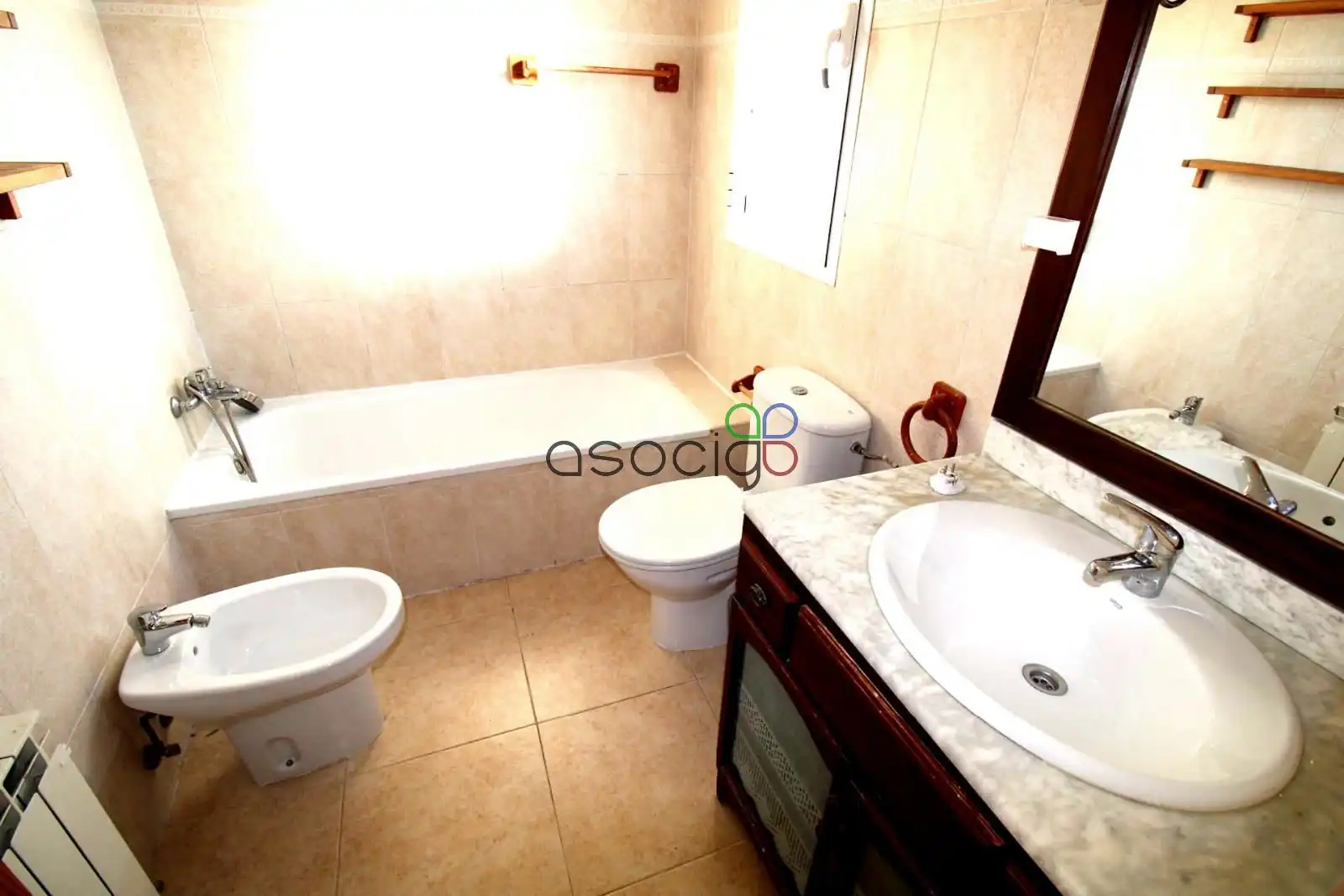 Baño de Casa adosada en venta en Azuqueca de Henares con Calefacción
