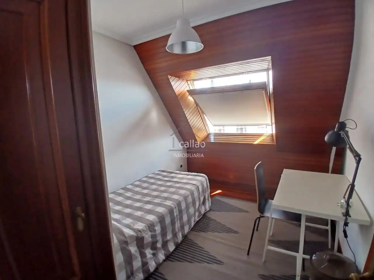 Bedroom of Flat for rent in Ferrol  with Heating, Parquet flooring and Furnished