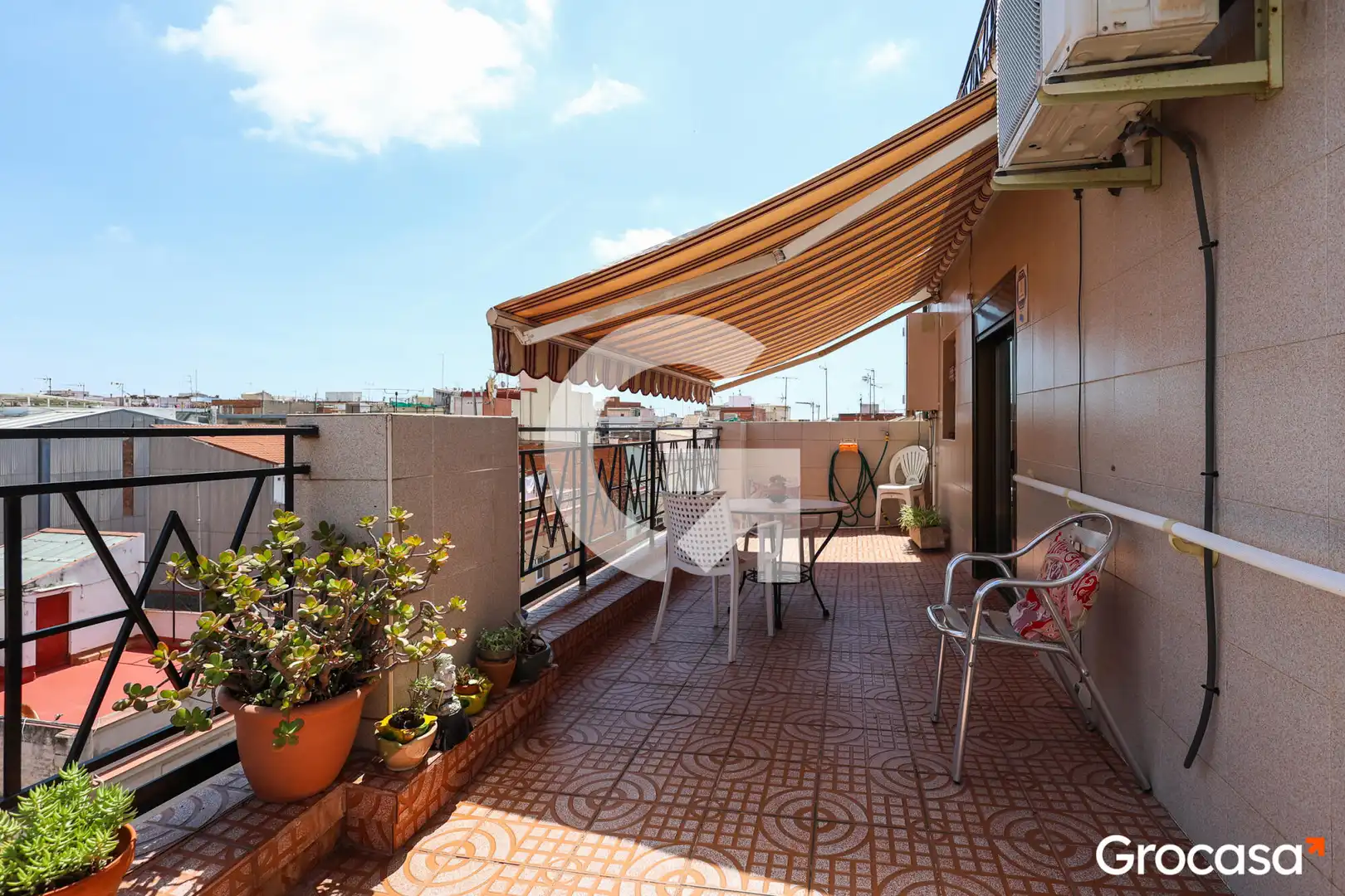 Ático en venta en CL LLANÇA DE, La Torrassa