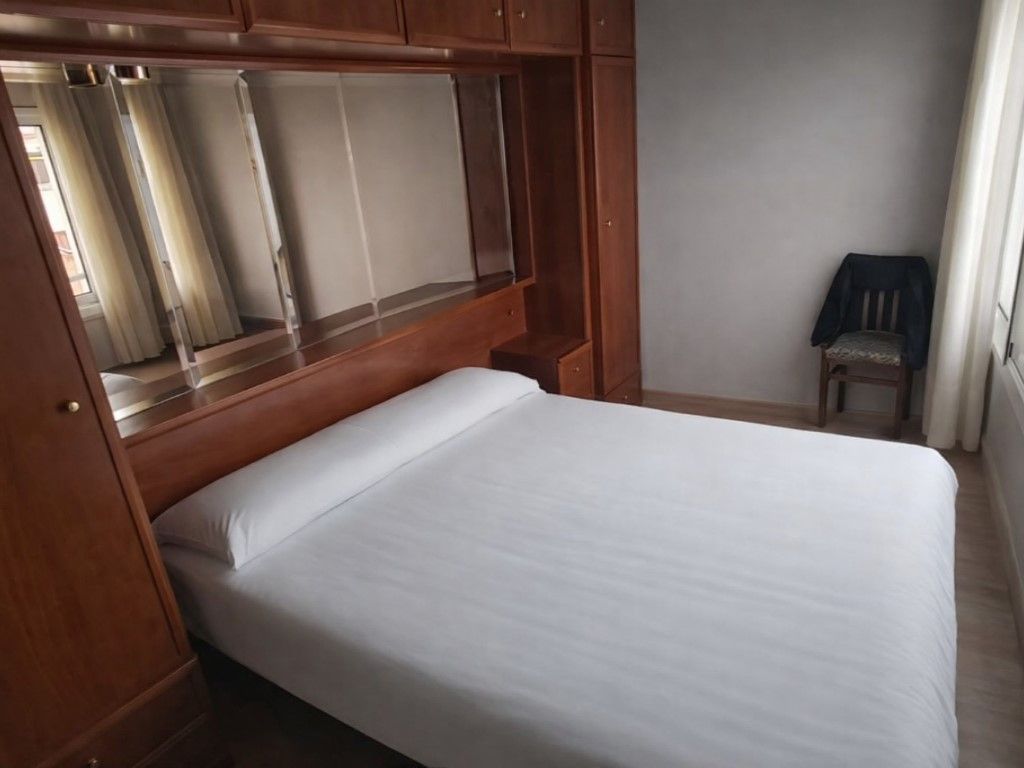 Bedroom of Flat for sale in  Barcelona Capital