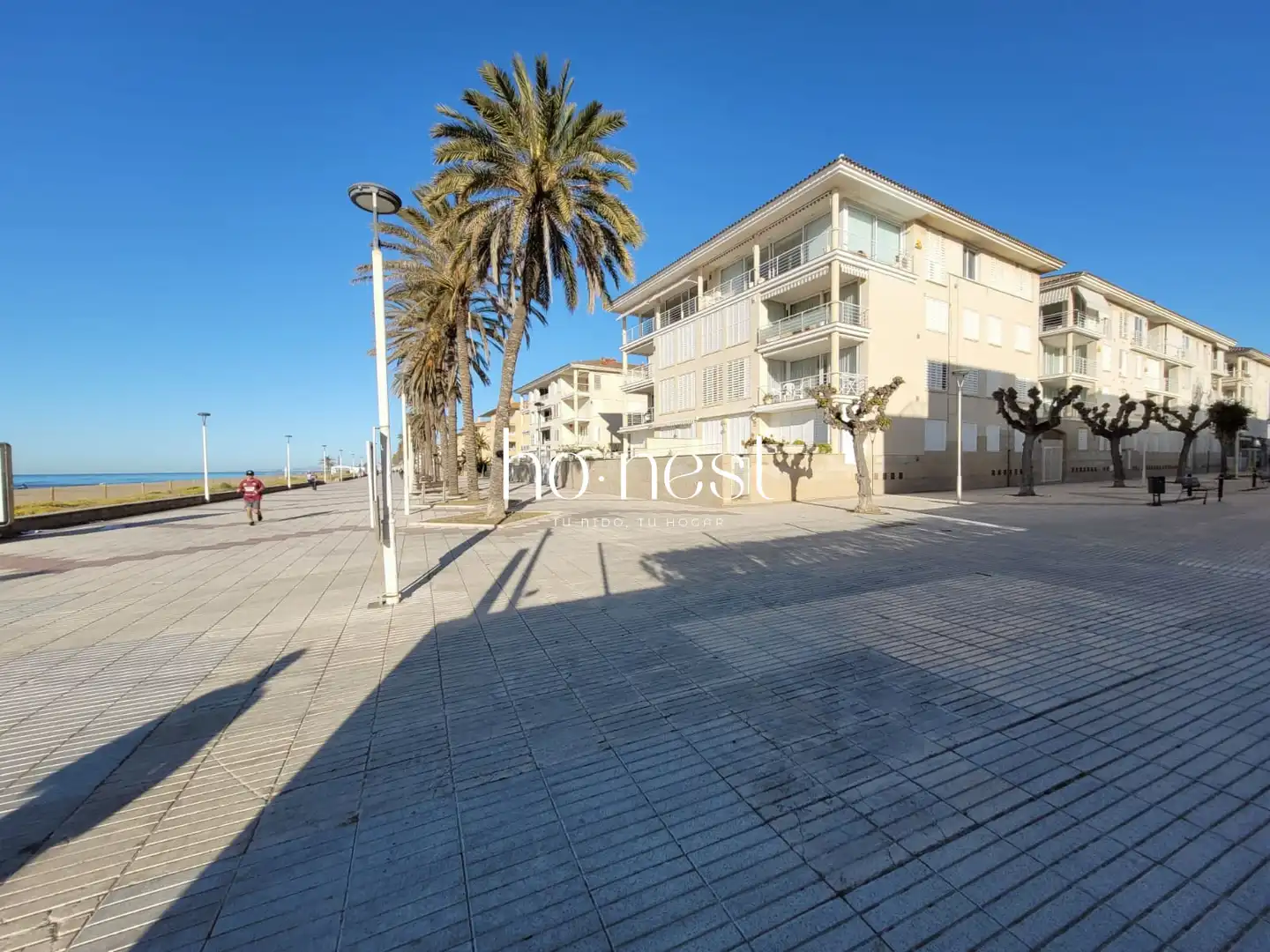 Außenansicht von Erdgeschoss zum Verkauf in El Vendrell mit Terrasse, Abstellraum und Gemeinschaftspool