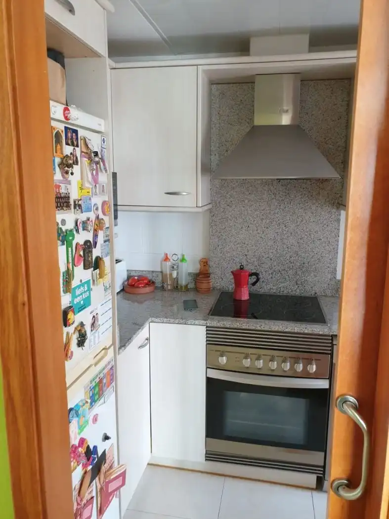 Cocina de Dúplex en venta en Terrassa con Aire acondicionado, Trastero y Amueblado
