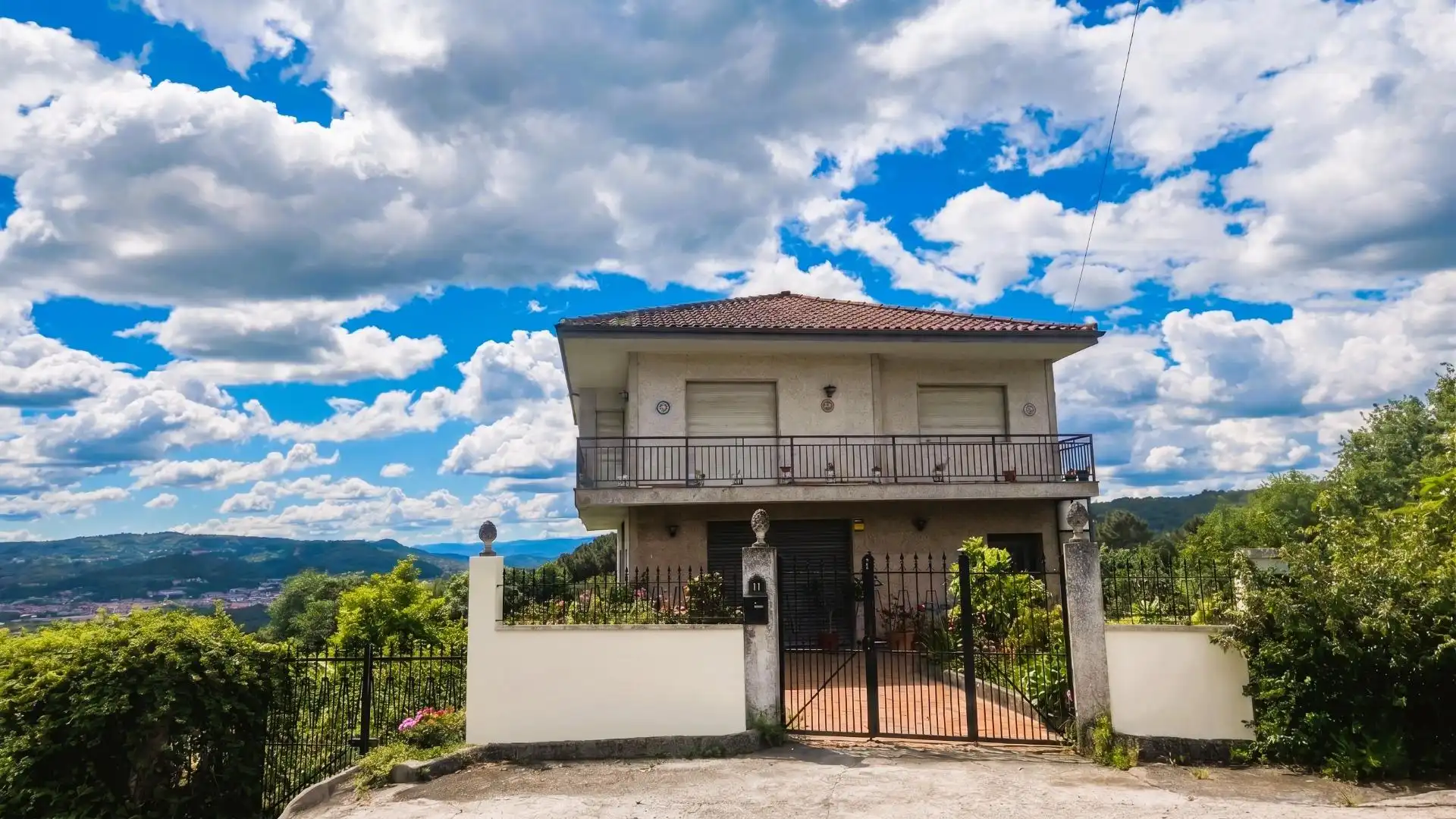 Vista exterior de Casa o chalet en venta en Ourense Capital  con Calefacción, Jardín privado y Terraza