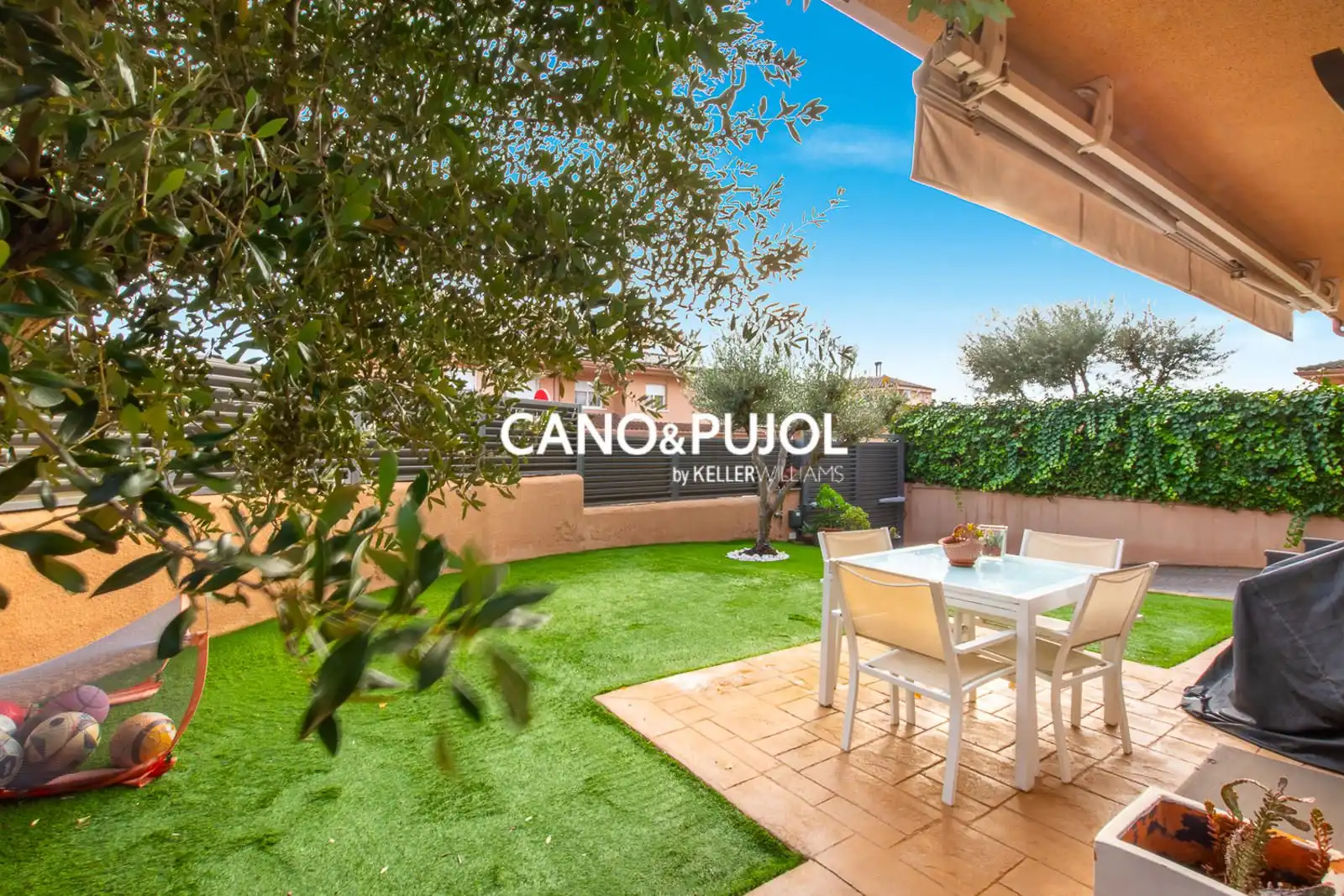 Casa amb jardí en venda a Santa Perpètua de Mogoda, imagen 2