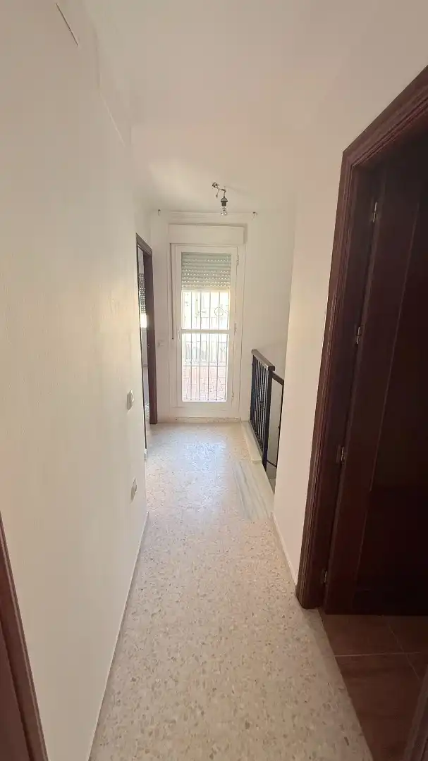 Detached homes for sale in Cantillana  with Air Conditioner, Terrace and Oven