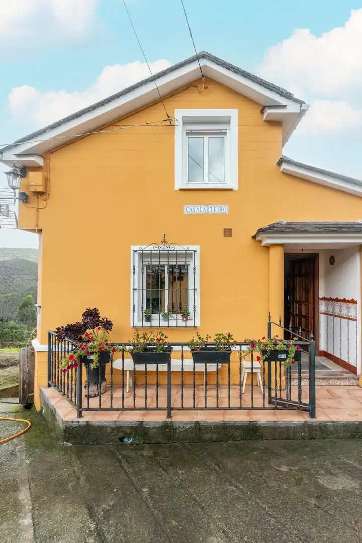 Exterior view of Houses for sale in Castropol, Asturias