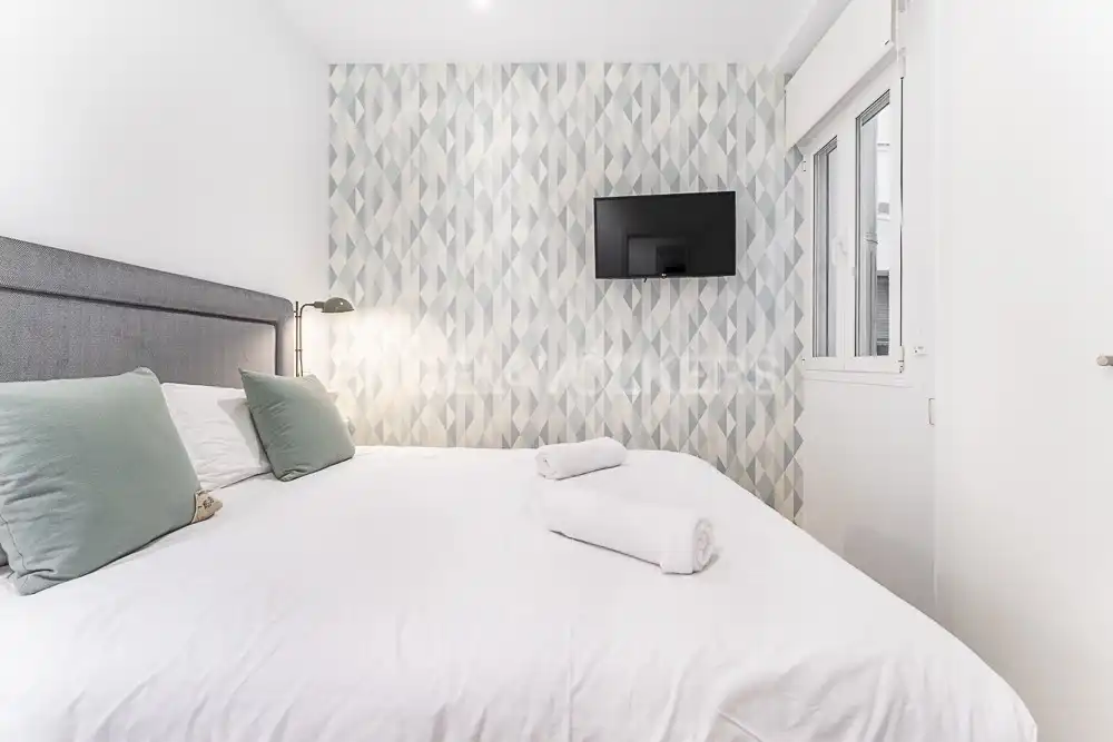 Bedroom of Apartments for rent in Madrid  with Air Conditioner, Heating and Furnished