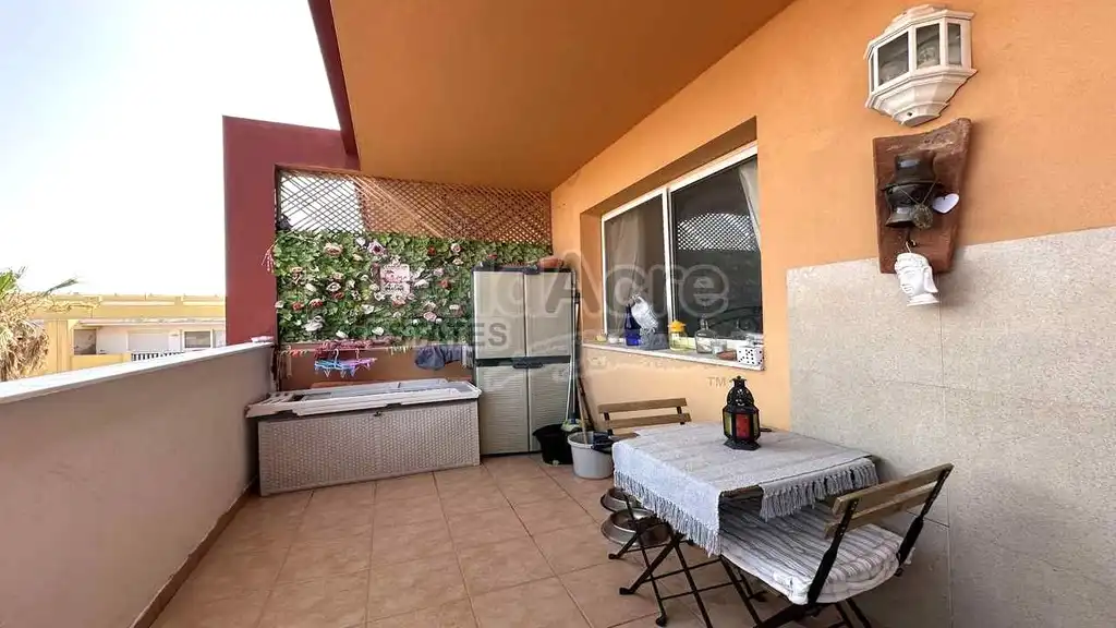 Terrace of Apartments for sale in La Oliva