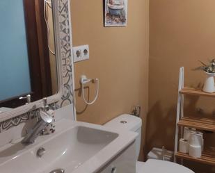 Bany de Apartament de lloguer en Sanlúcar de Barrameda amb Aire condicionat, Moblat i Forn