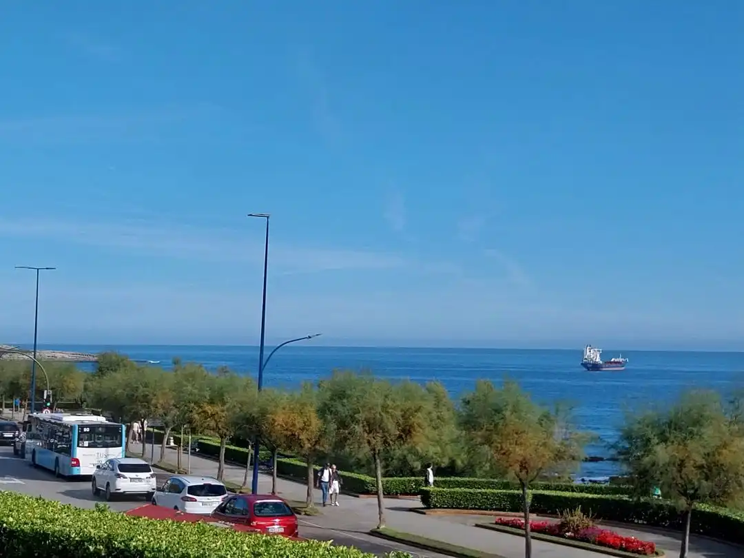 Vista exterior de Casa o chalet en venta en Santander con Calefacción